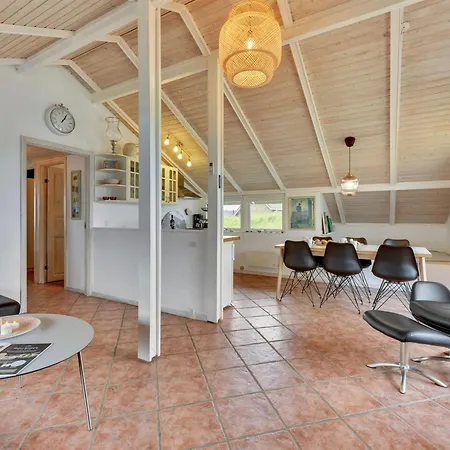 Solbritt - 330m To The Fjord By Interhome Feriehus Havrvig